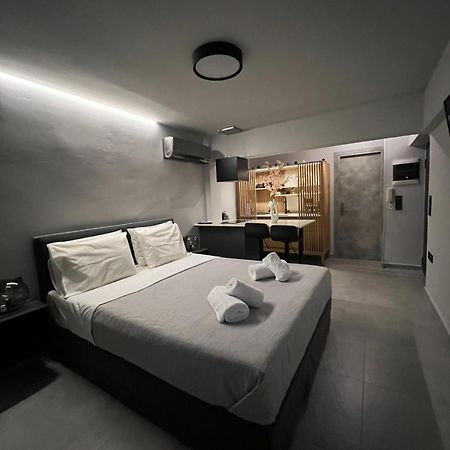 Loft Spa Greece - Enjoy Our Jacuzzi Kalamata Exteriör bild