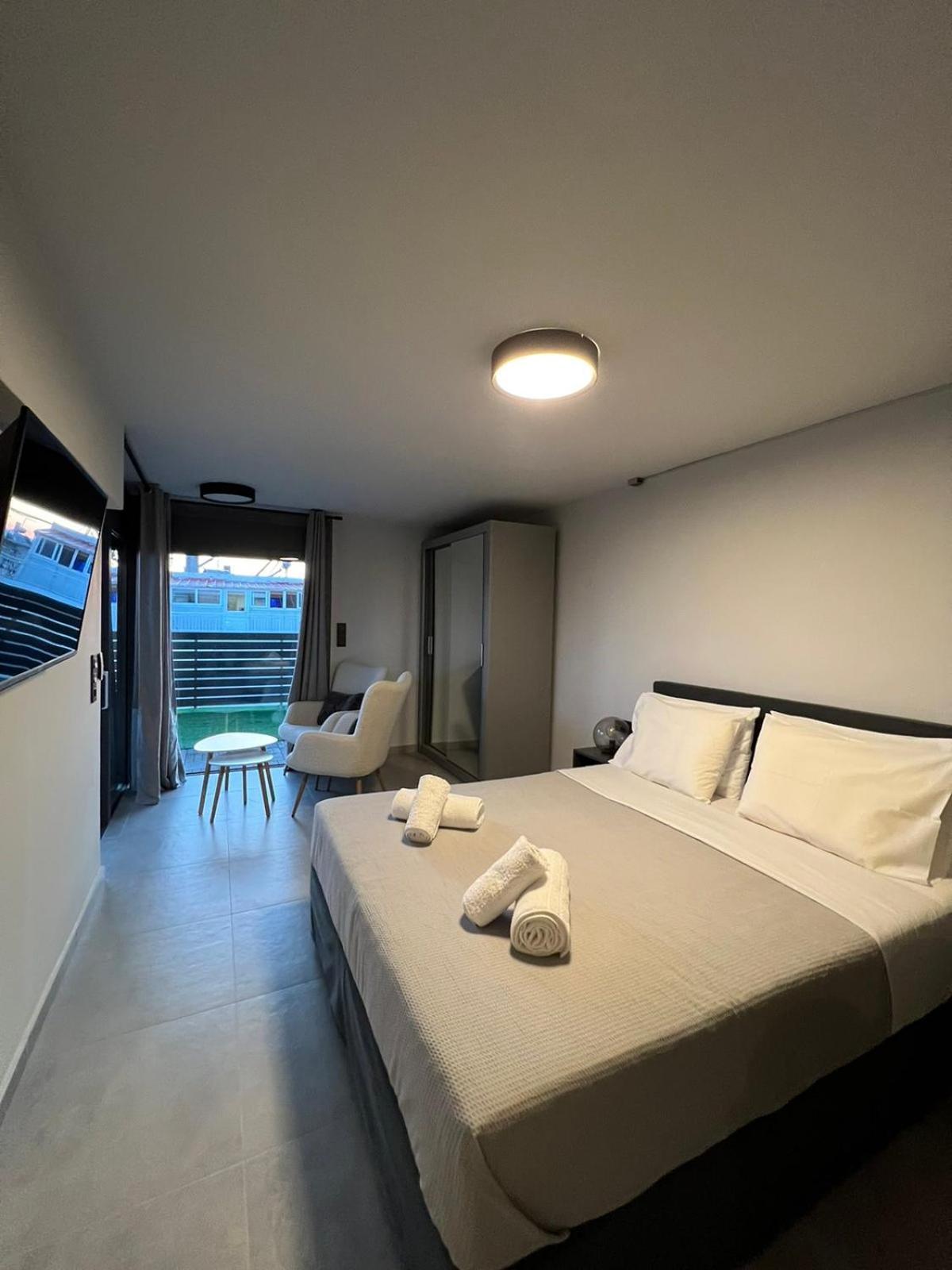 Loft Spa Greece - Enjoy Our Jacuzzi Kalamata Exteriör bild