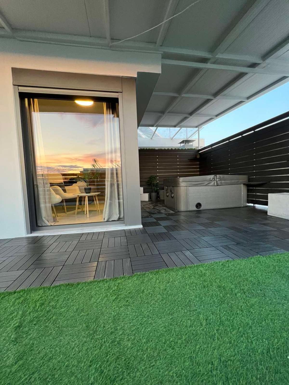 Loft Spa Greece - Enjoy Our Jacuzzi Kalamata Exteriör bild